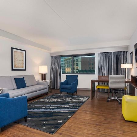 Embassy Suites By Hilton Indianapolis Downtown Екстериор снимка