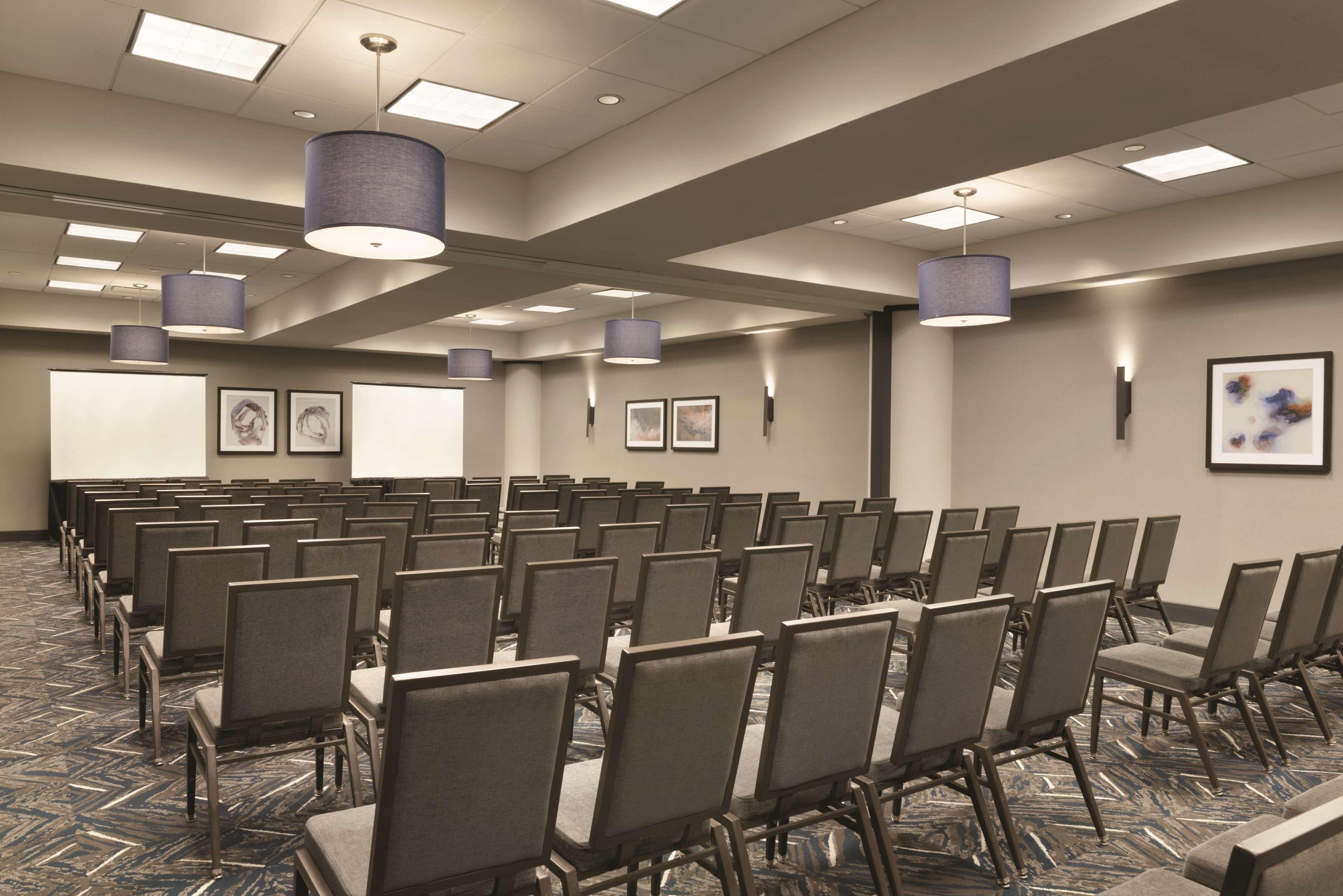 Embassy Suites By Hilton Indianapolis Downtown Екстериор снимка