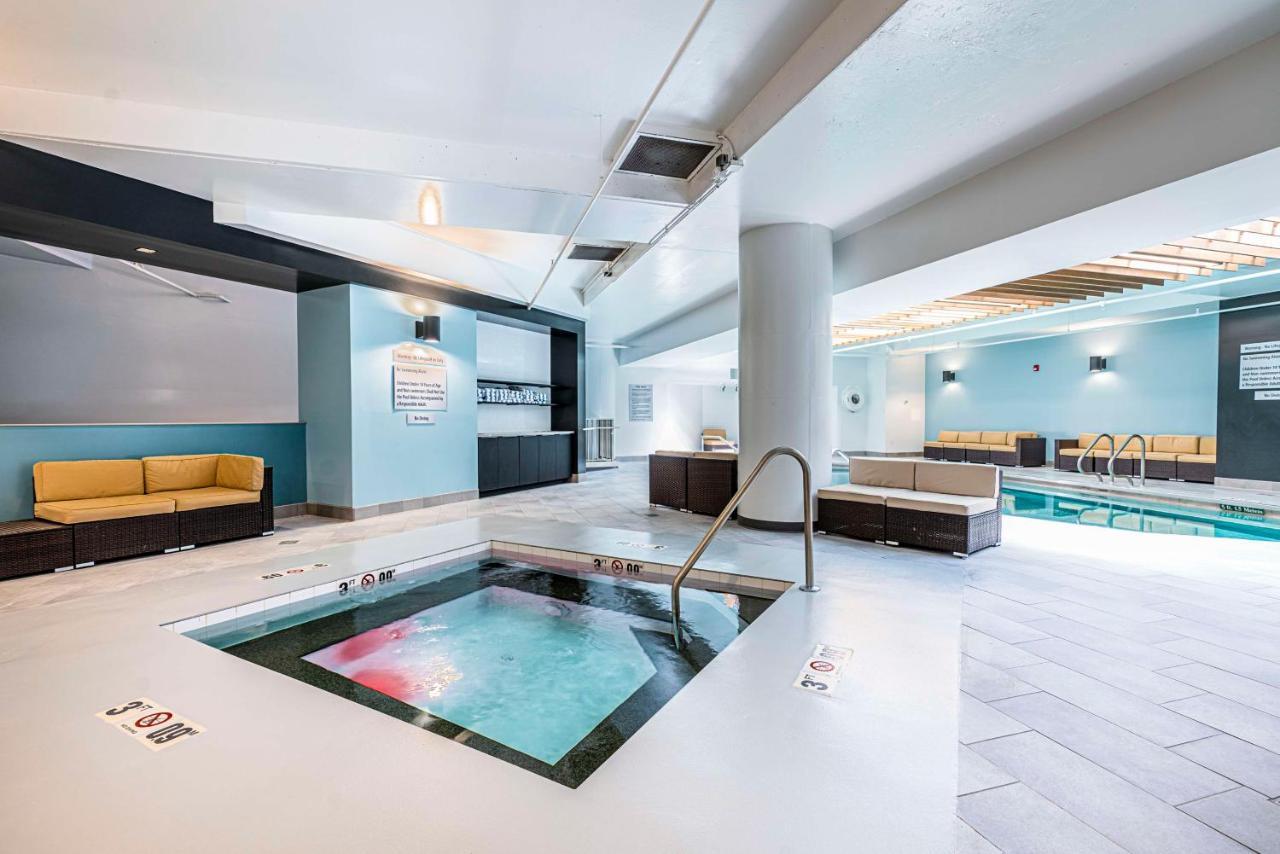 Embassy Suites By Hilton Indianapolis Downtown Екстериор снимка
