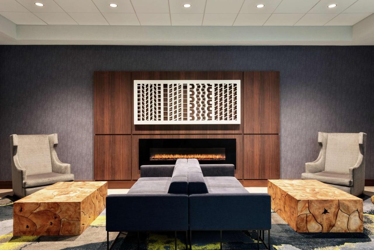 Embassy Suites By Hilton Indianapolis Downtown Екстериор снимка