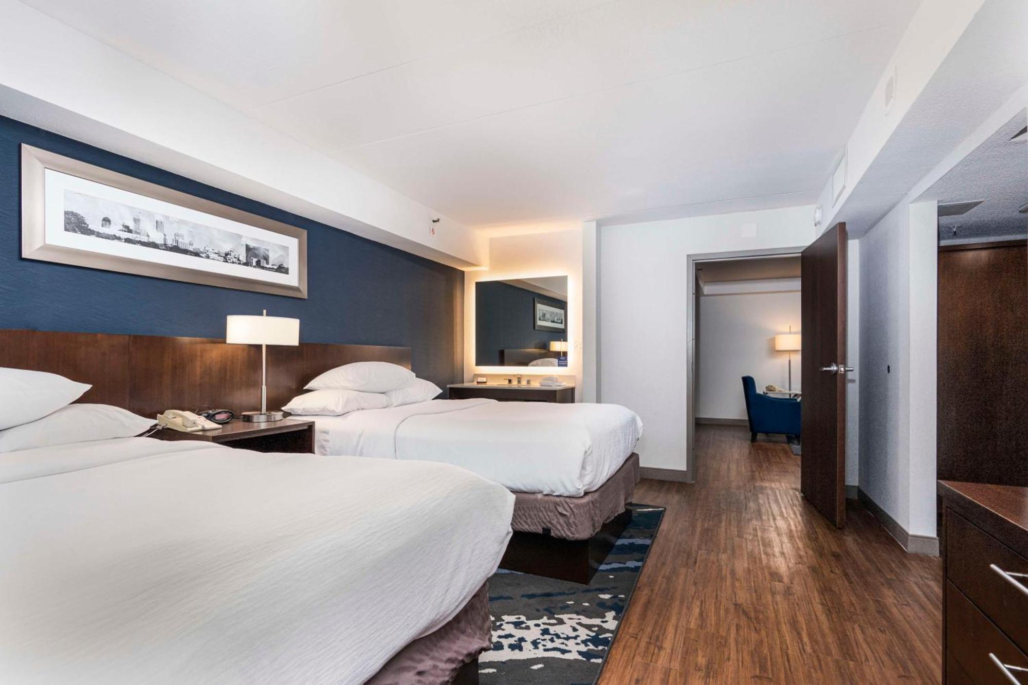 Embassy Suites By Hilton Indianapolis Downtown Екстериор снимка