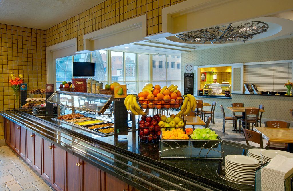 Embassy Suites By Hilton Indianapolis Downtown Екстериор снимка